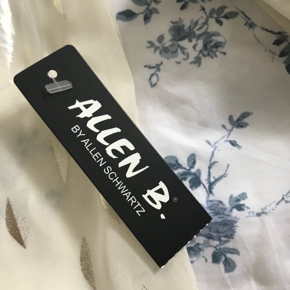 Cream and Gold Top - Picture 4 of 4